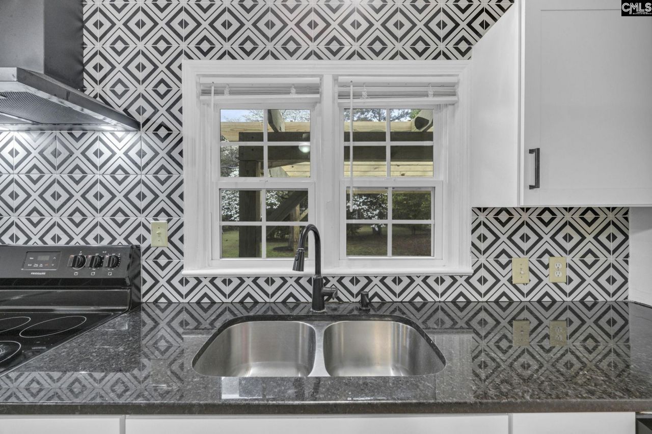 613 Veterans Road Photo 11