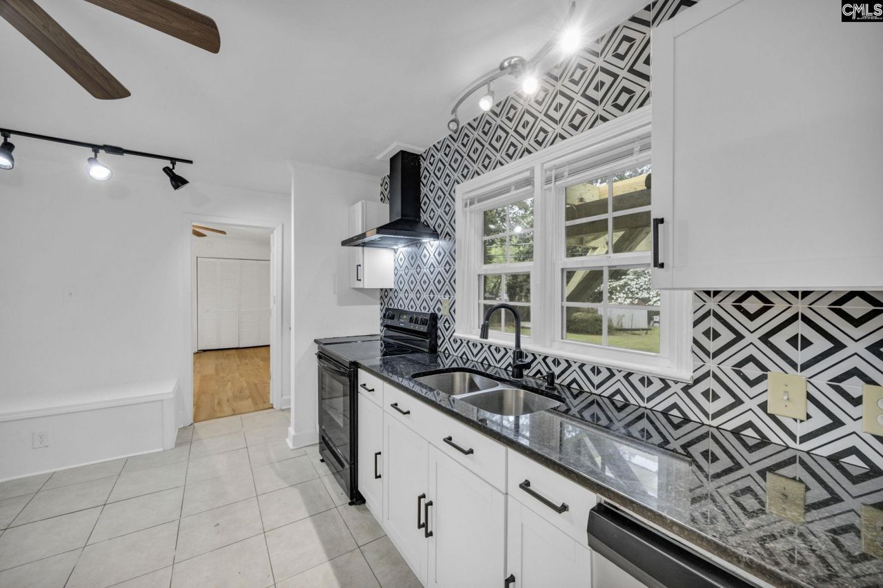 613 Veterans Road Photo 8