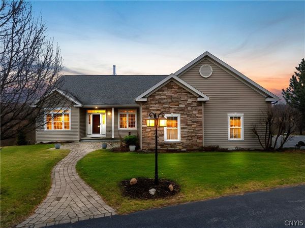 4448 Bussey Road , Syracuse, NY 13215