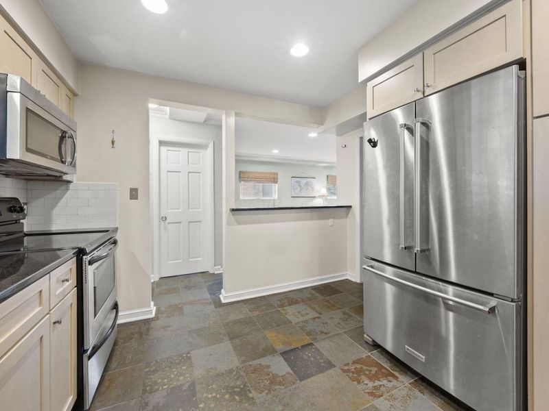 2630 Brandon Road, Columbus, OH 43221 Photo 4