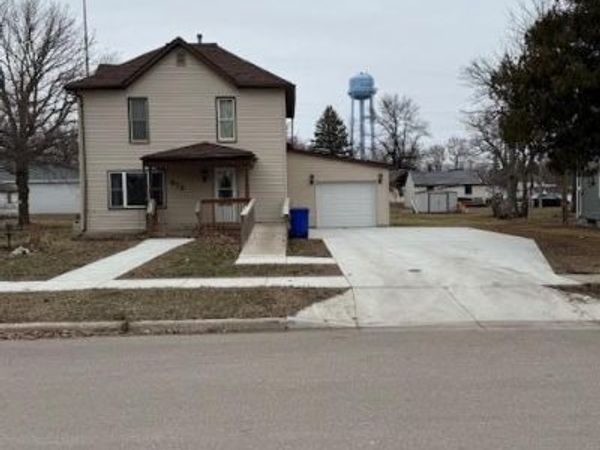 812 11th Avenue, Clarkfield, MN 56223