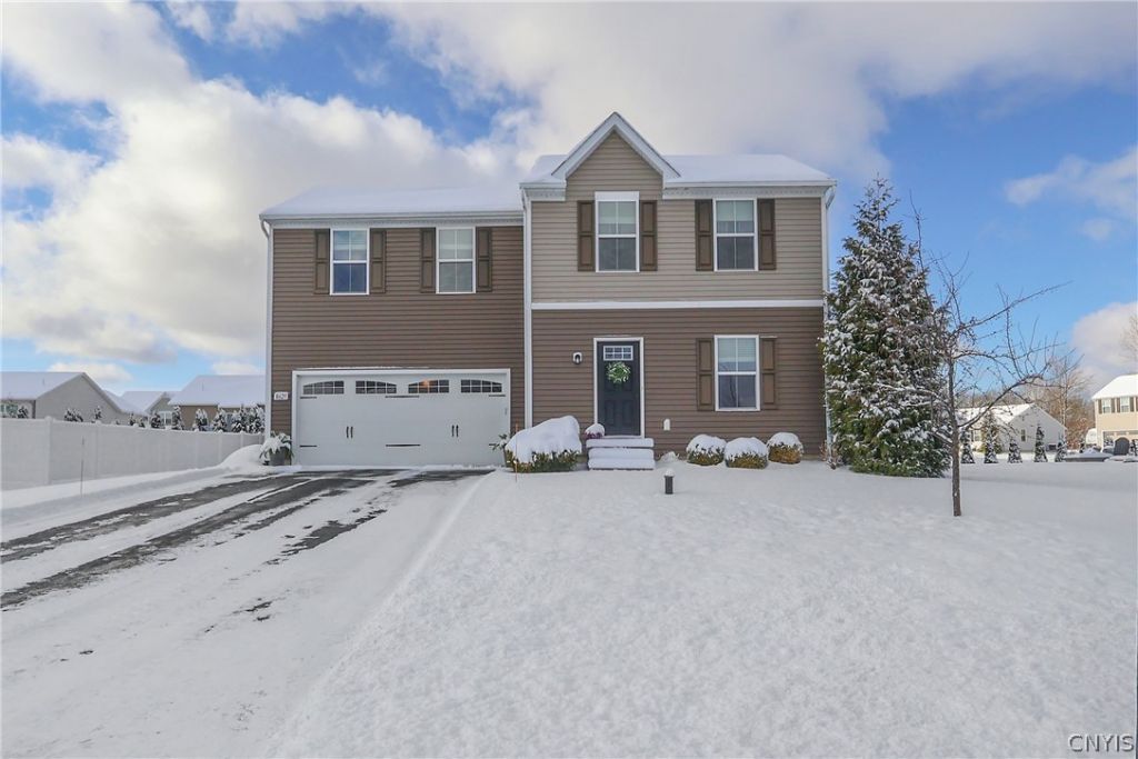 8625 Alizarin Avenue, Cicero, NY 13039 Main Photo