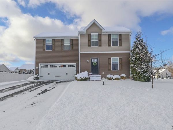 8625 Alizarin Avenue, Cicero, NY 13039