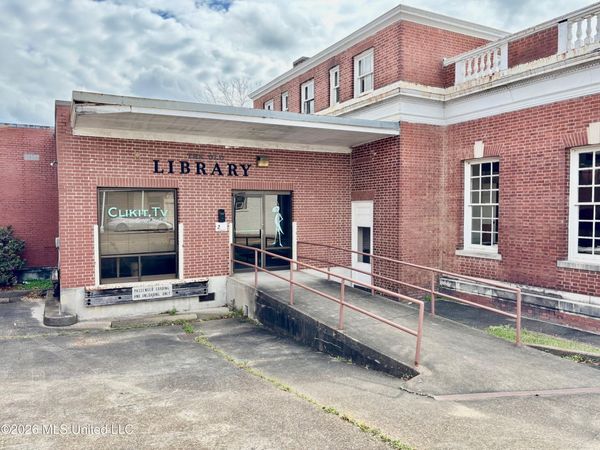 114 State Street, McComb, MS 39648