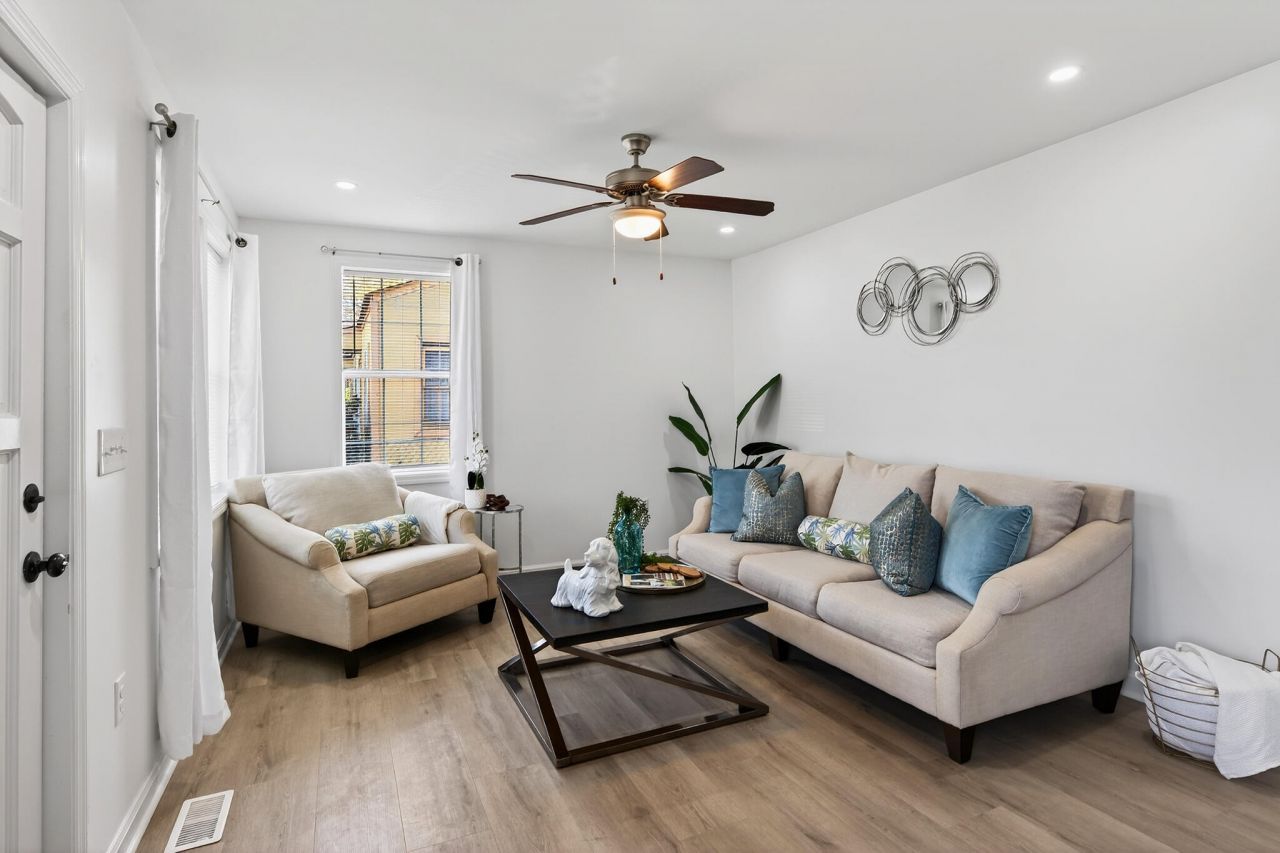 940 Sycamore Avenue Photo 4