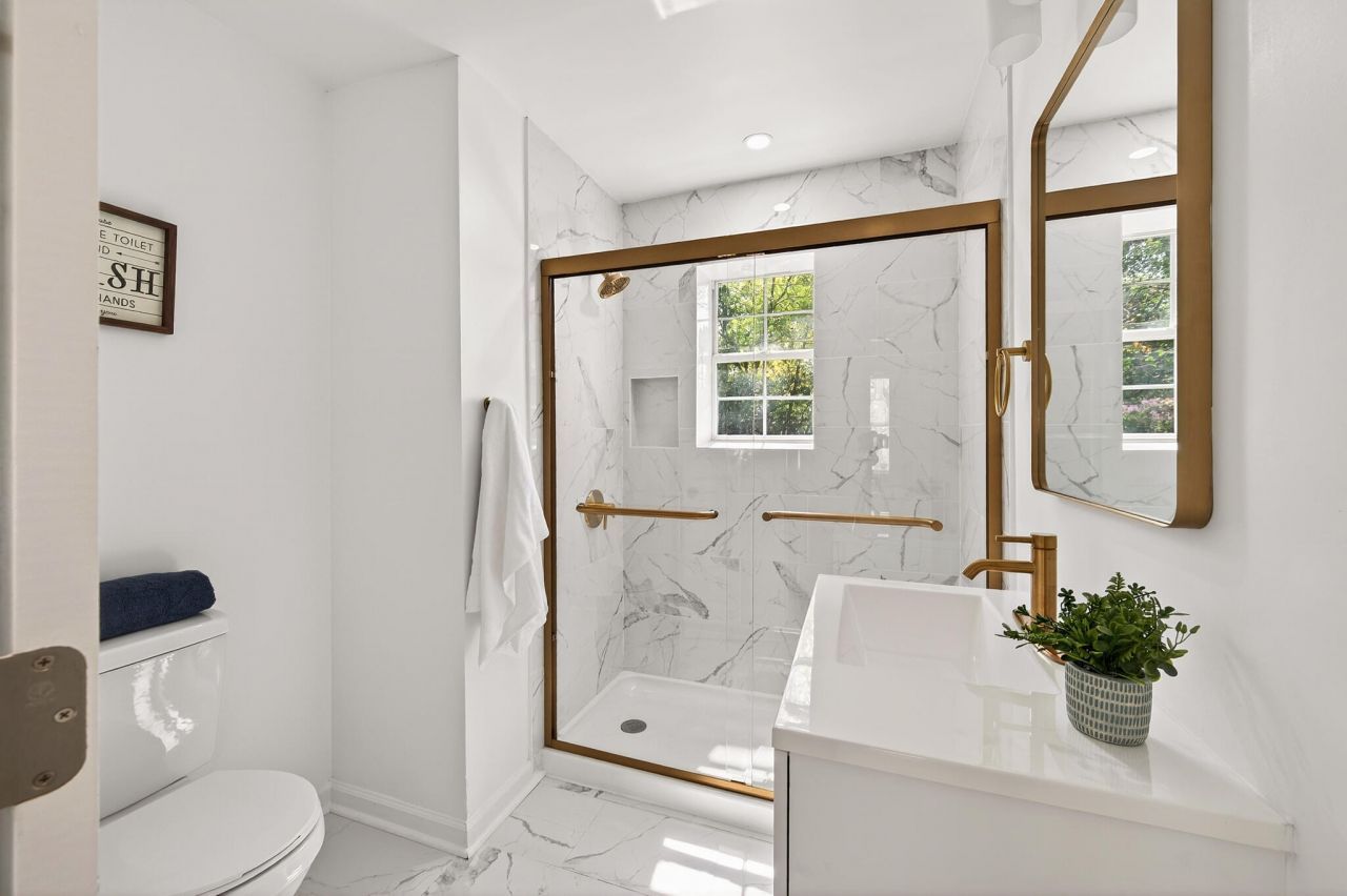 940 Sycamore Avenue Photo 6