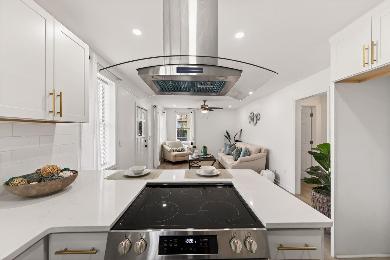 940 Sycamore Avenue Photo 8