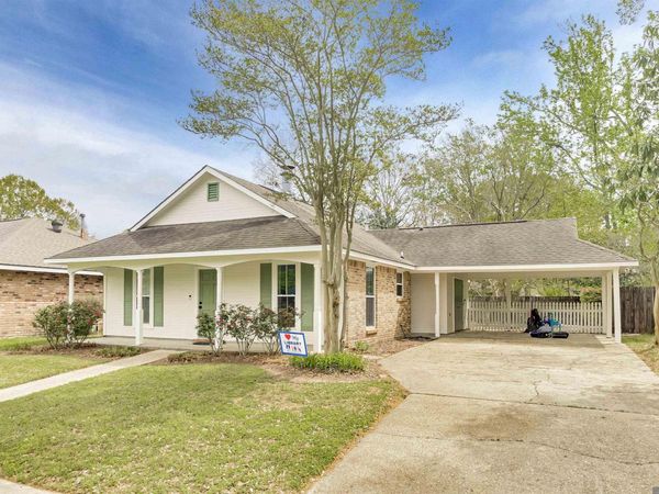 1336 Bullrush Dr, Baton Rouge, LA 70810