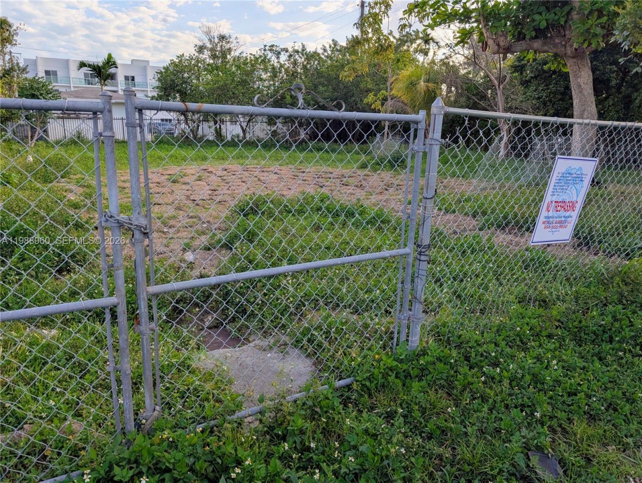 660 NE 86th St , Miami, FL 33138 Photo