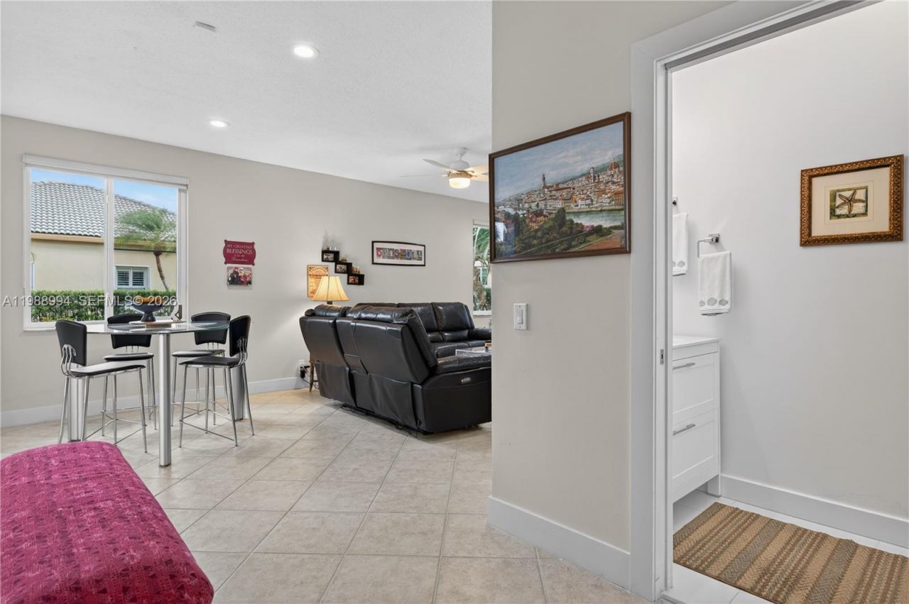 1512 Maple Dr , Weston, FL 33327 Photo