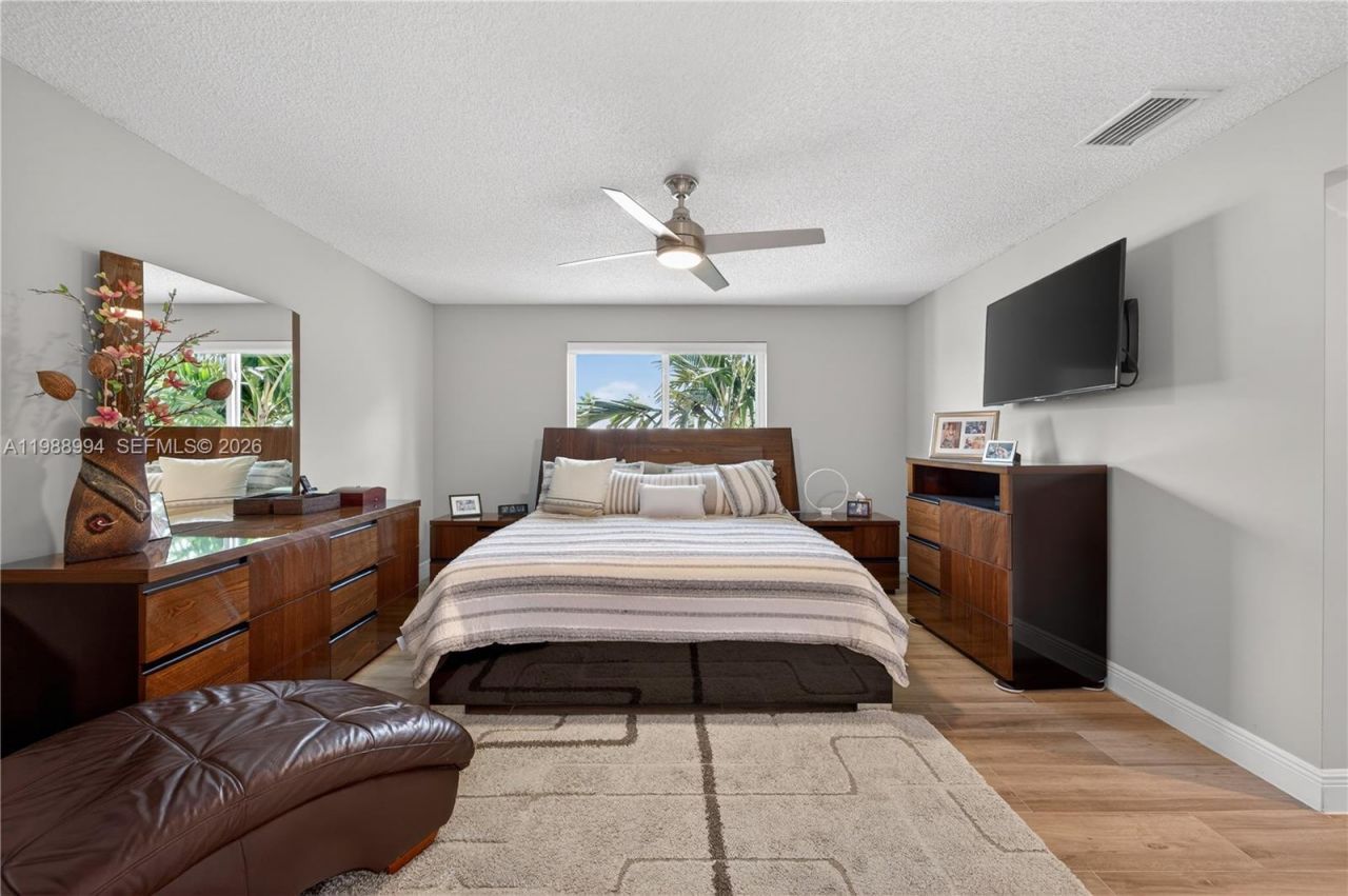 1512 Maple Dr , Weston, FL 33327 Photo