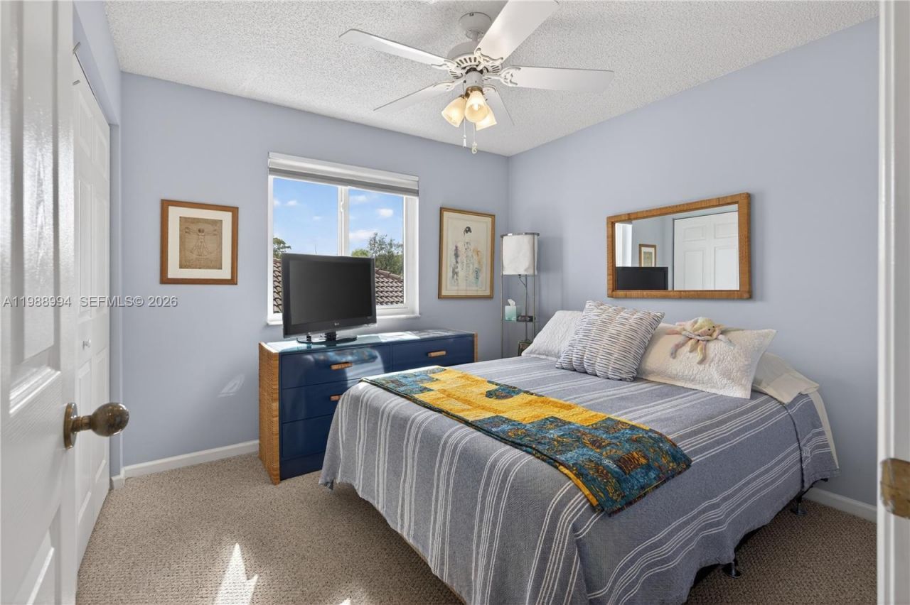 1512 Maple Dr , Weston, FL 33327 Photo