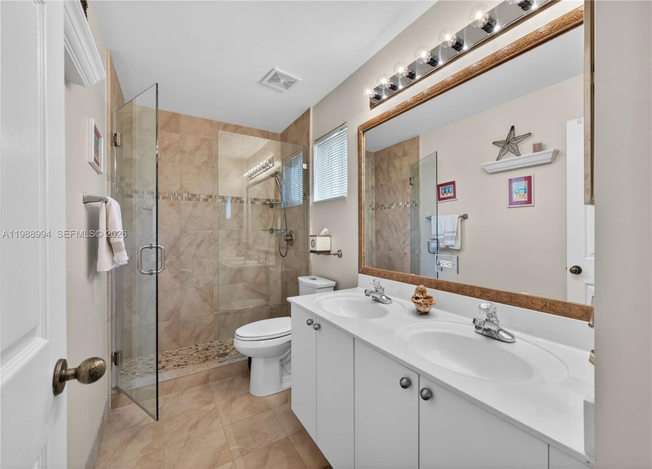 1512 Maple Dr , Weston, FL 33327 Photo