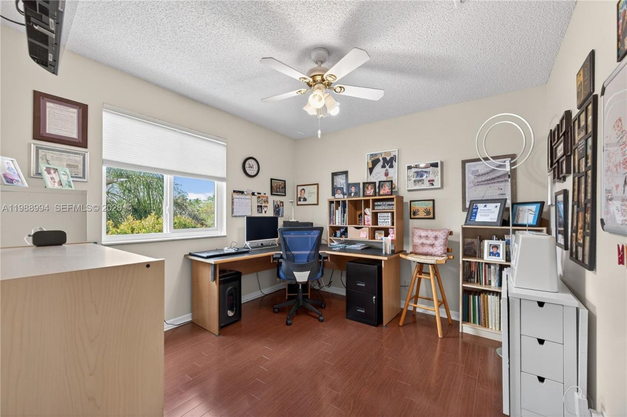 1512 Maple Dr , Weston, FL 33327 Photo