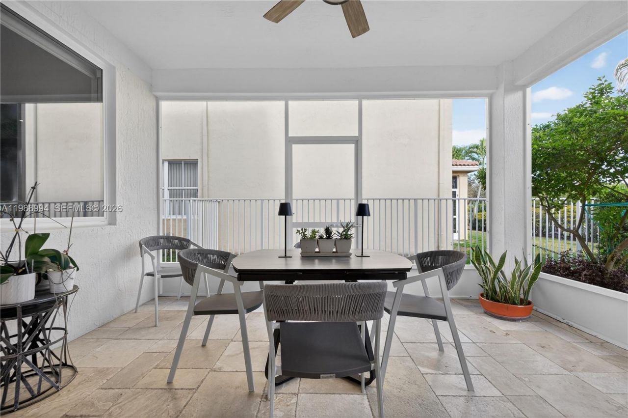 1512 Maple Dr , Weston, FL 33327 Photo