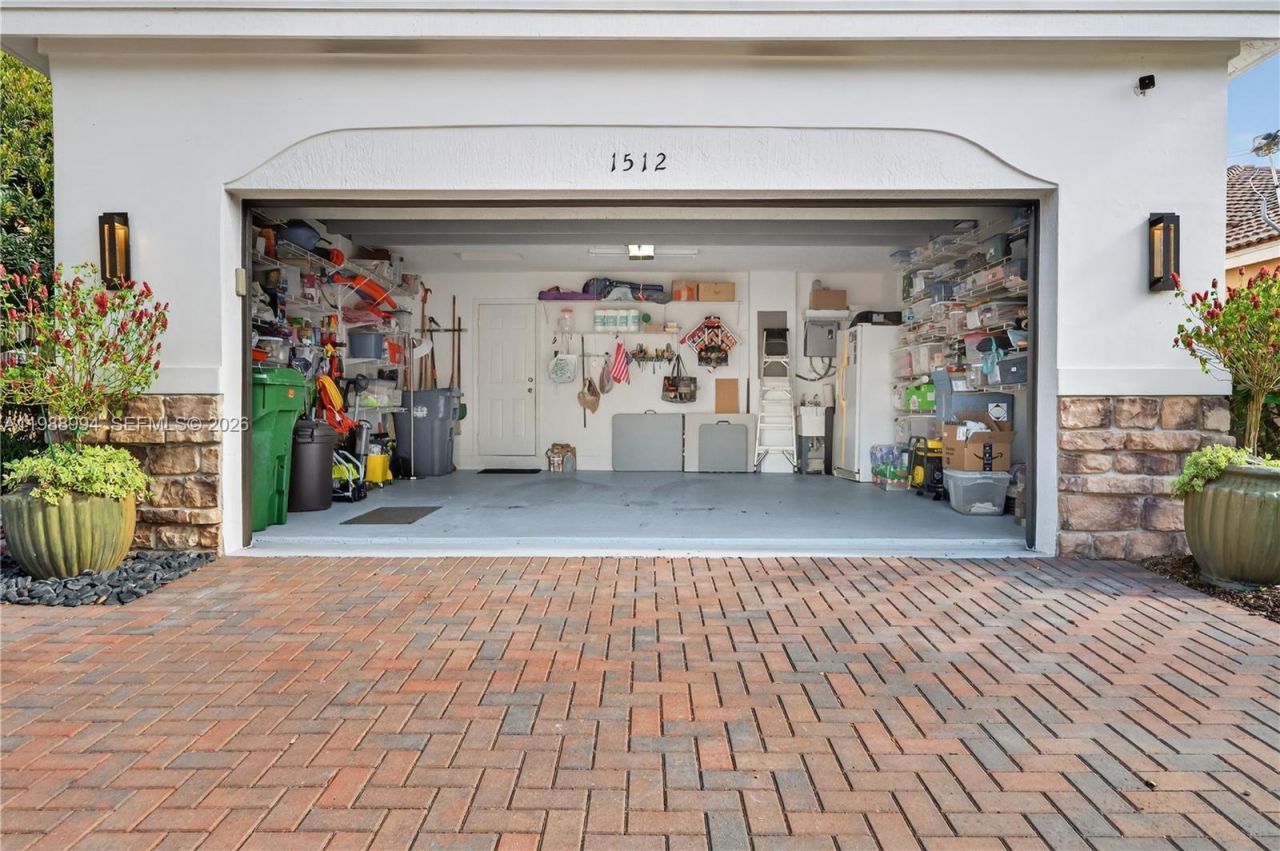 1512 Maple Dr , Weston, FL 33327 Photo