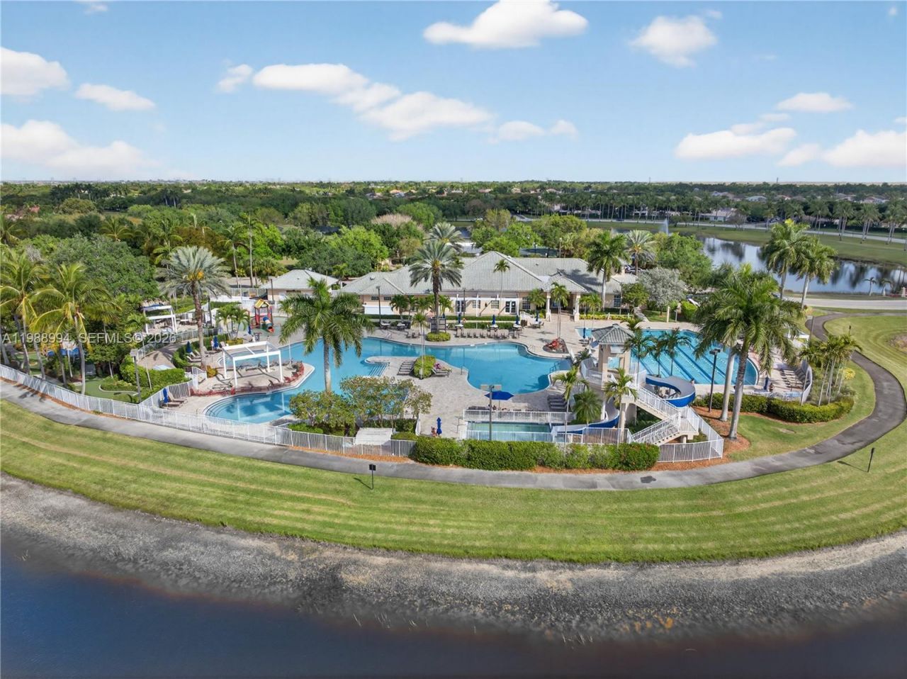 1512 Maple Dr , Weston, FL 33327 Photo