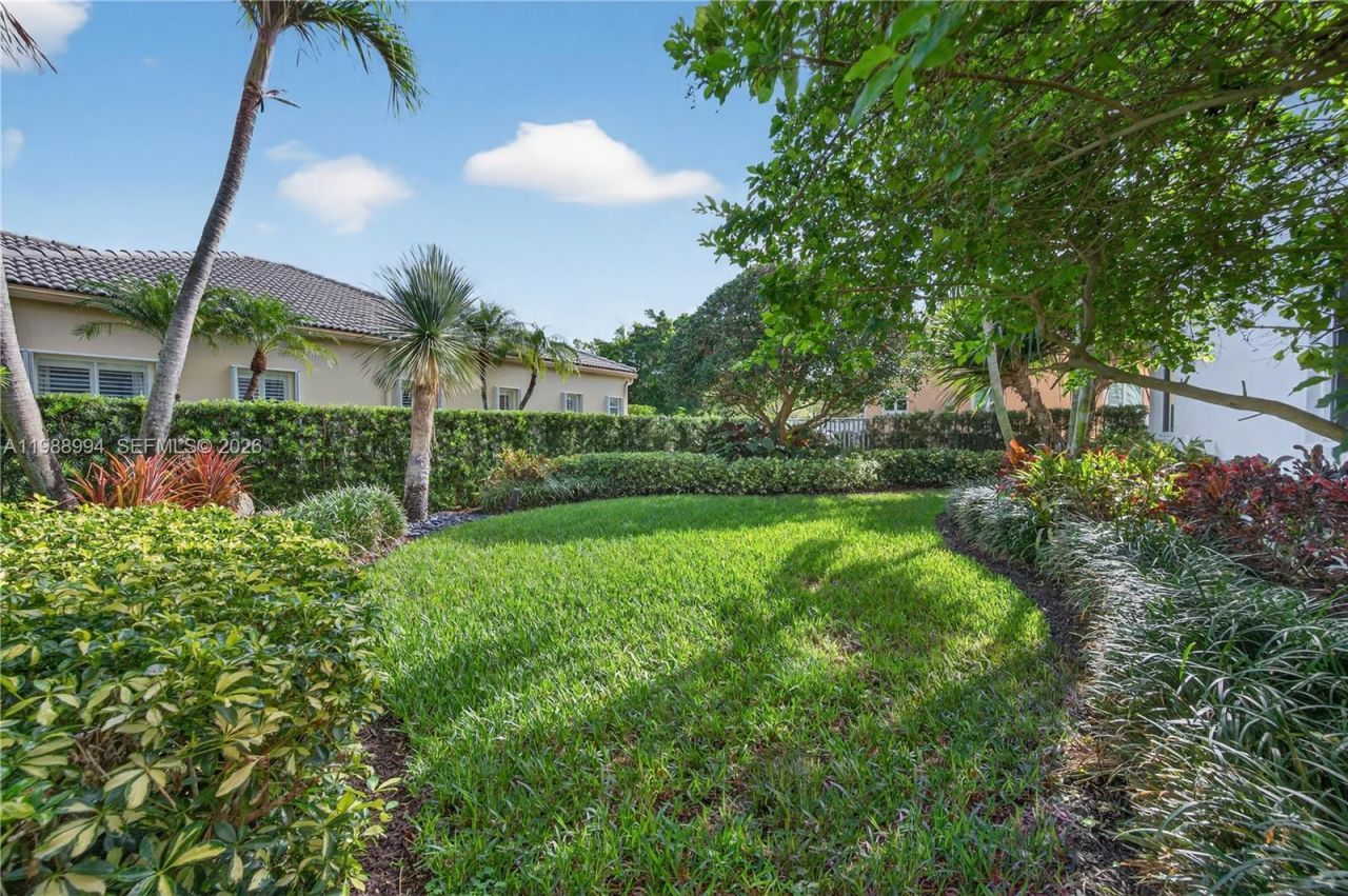 1512 Maple Dr , Weston, FL 33327 Photo