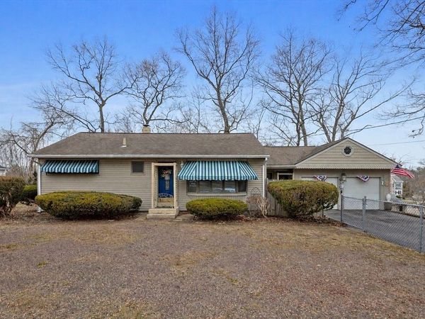 30 Forbes Ave, Burlington, MA 01803