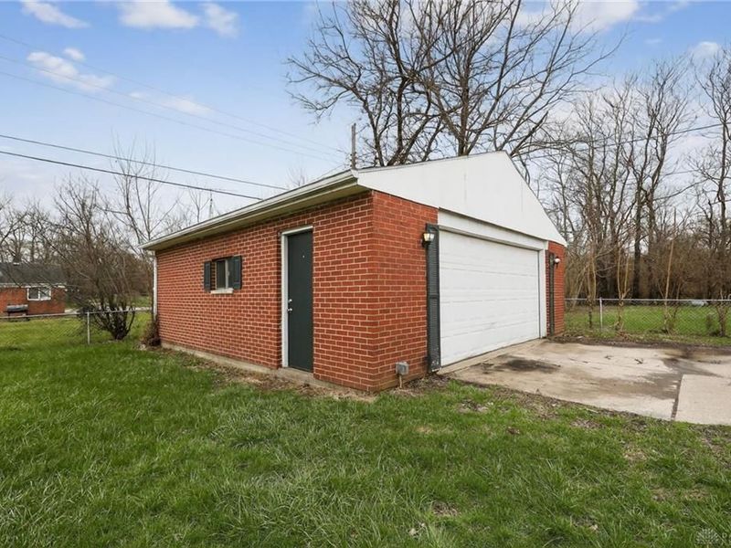 5230 Hoover Avenue, Dayton, OH 45417 Photo 7