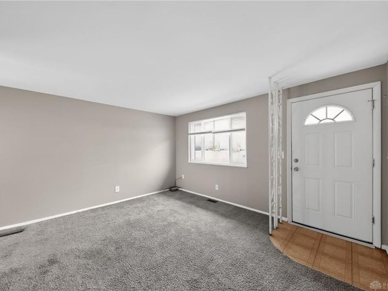 5230 Hoover Avenue, Dayton, OH 45417 Photo 9