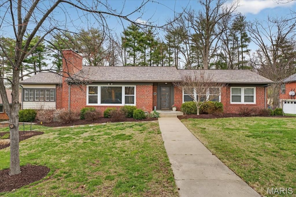 61 Tealwood Drive , Creve Coeur, MO 63141 Main Photo
