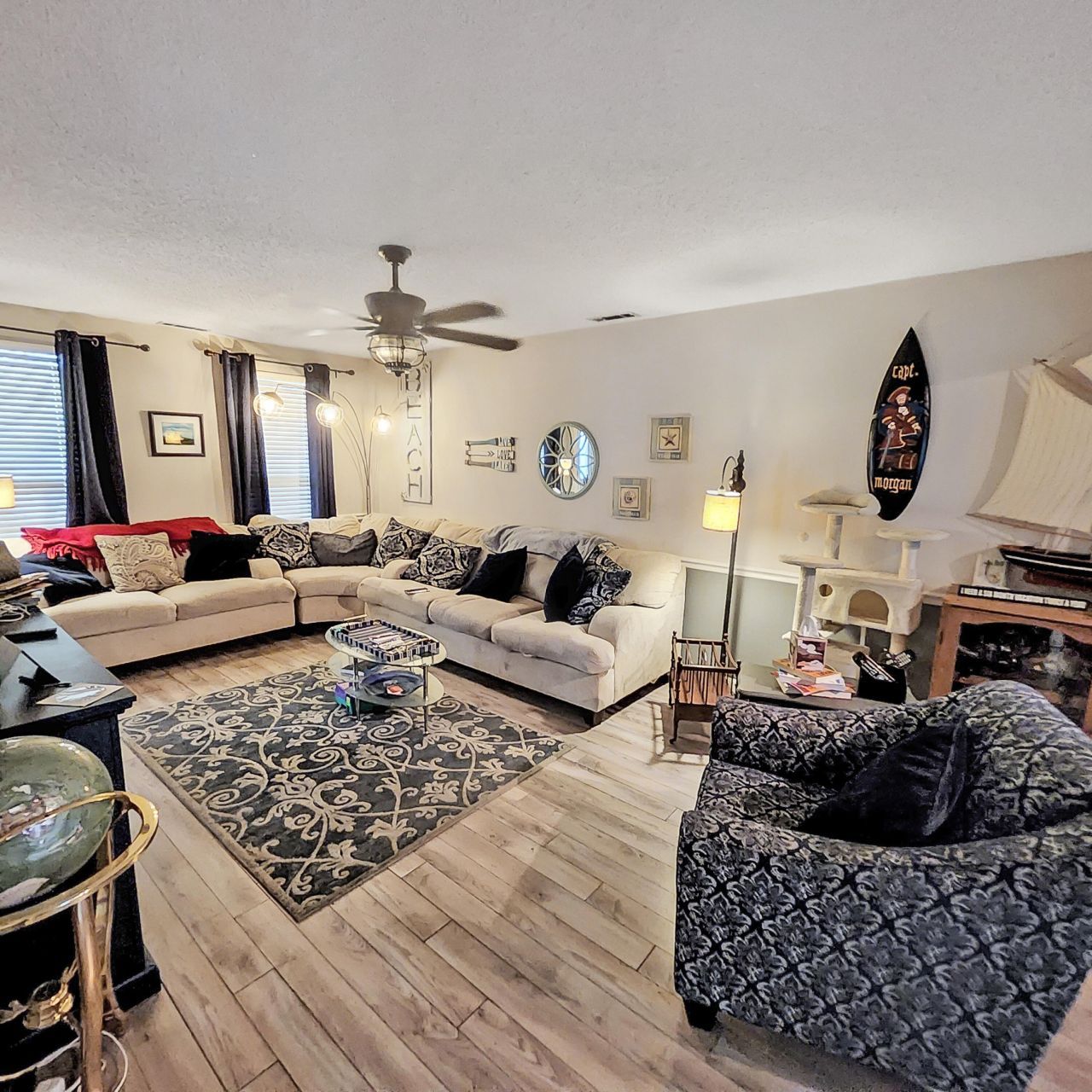 384 Suwanee Drive Photo 12