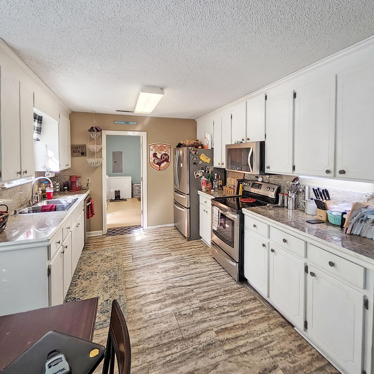 384 Suwanee Drive Photo 17