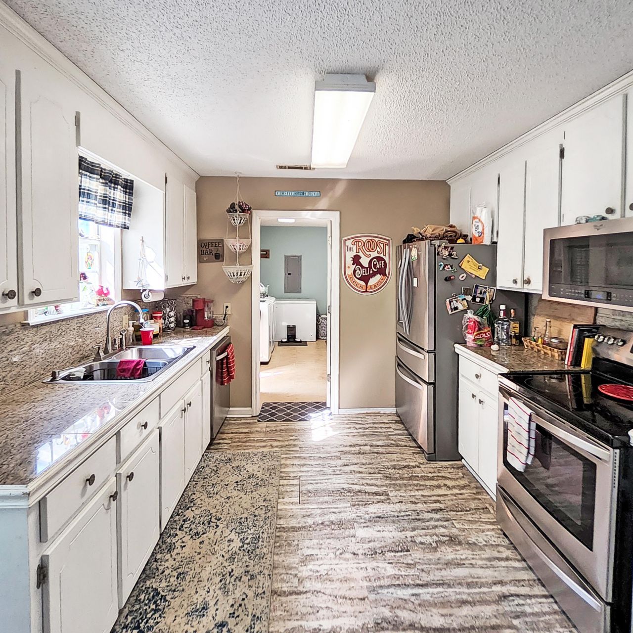 384 Suwanee Drive Photo 18