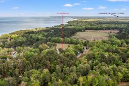 384 Suwanee Drive photo 4