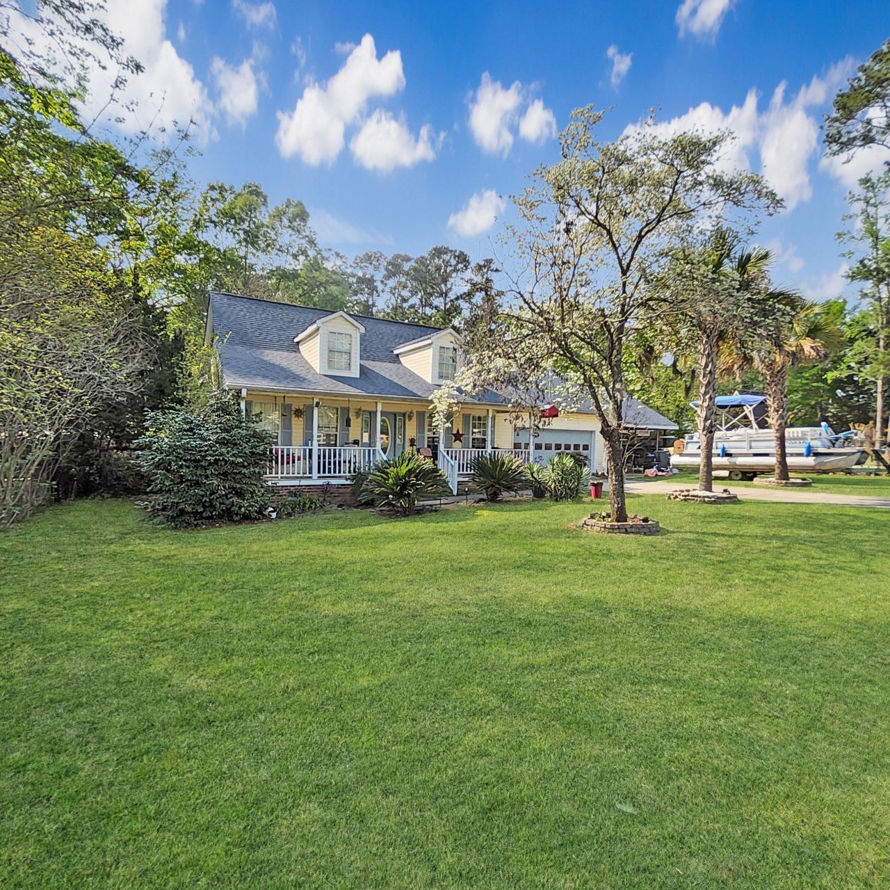 384 Suwanee Drive Photo 6