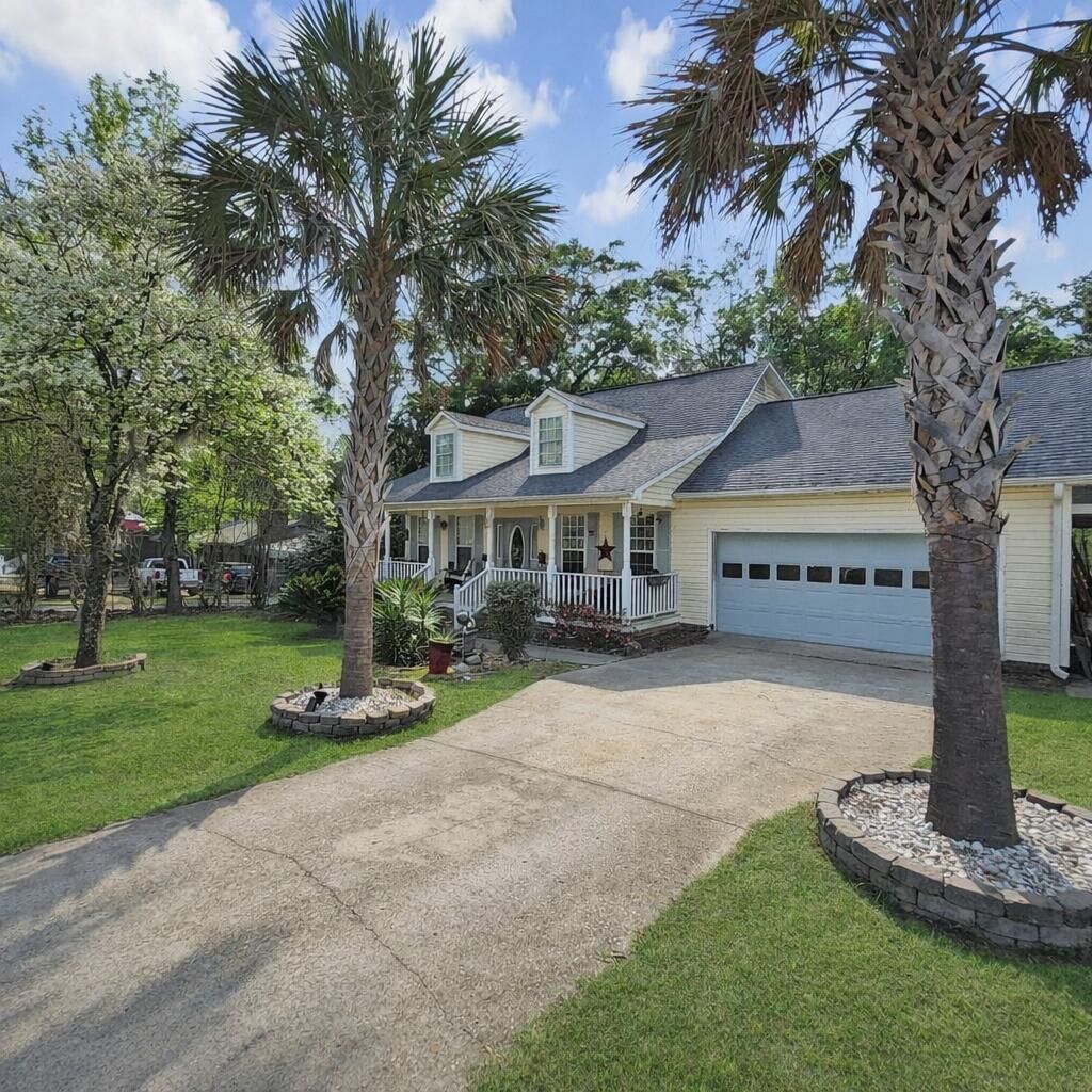 384 Suwanee Drive Photo 8