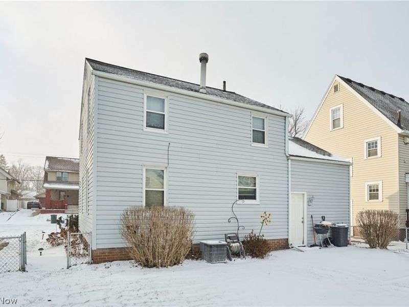 942 Bellflower Avenue SW, Canton, OH 44710 Photo 3