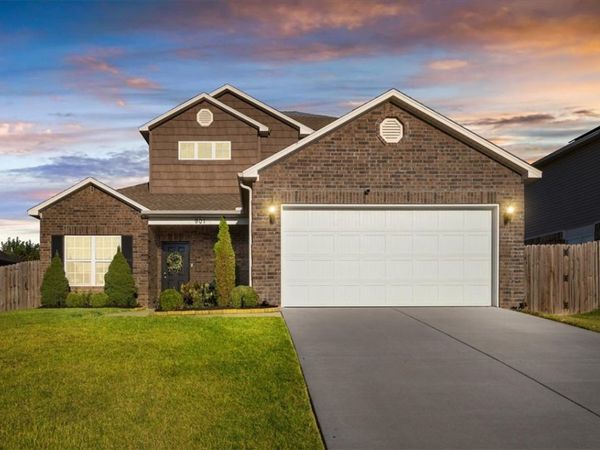 901 Loudon Drive , Bentonville, AR 72712