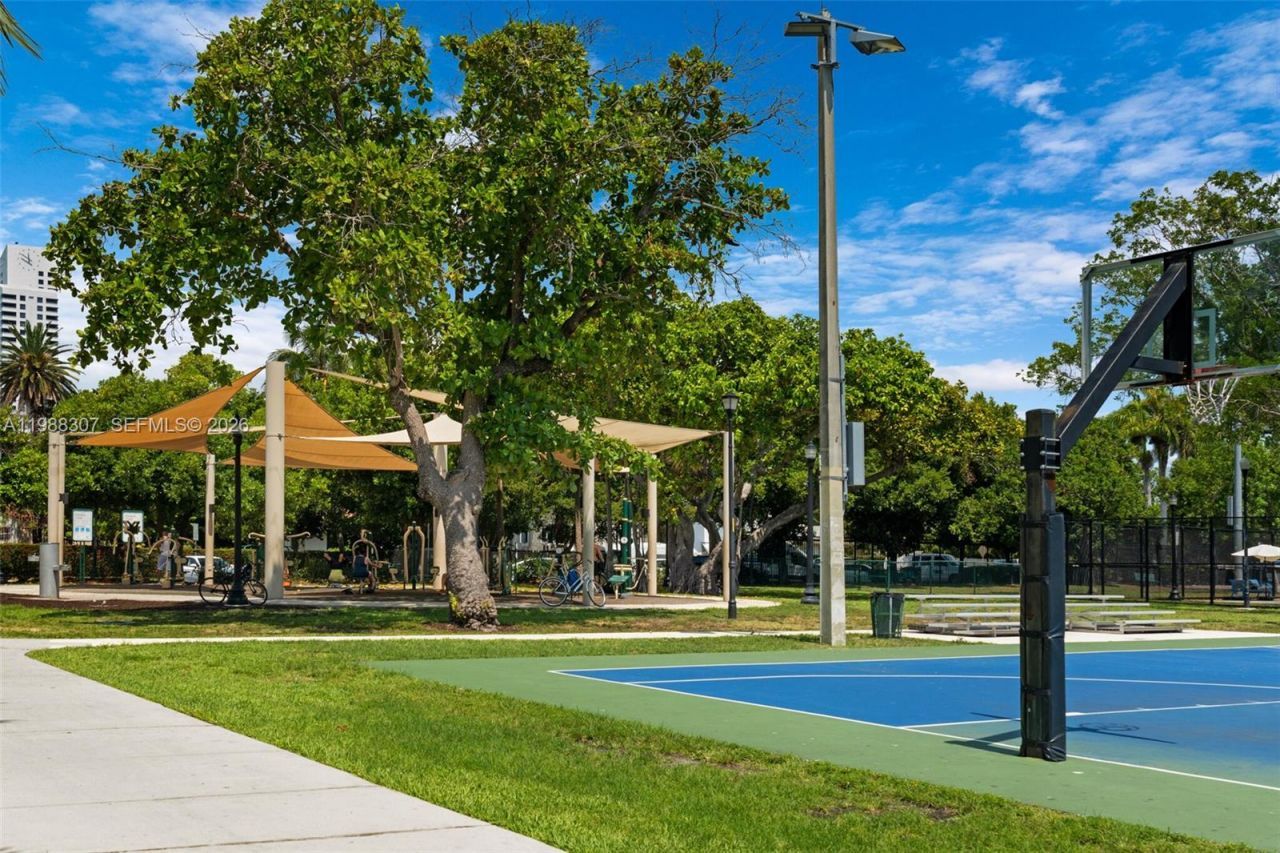 1117 Meridian Ave , Unit 5-1117, Miami Beach, FL 33139 Photo