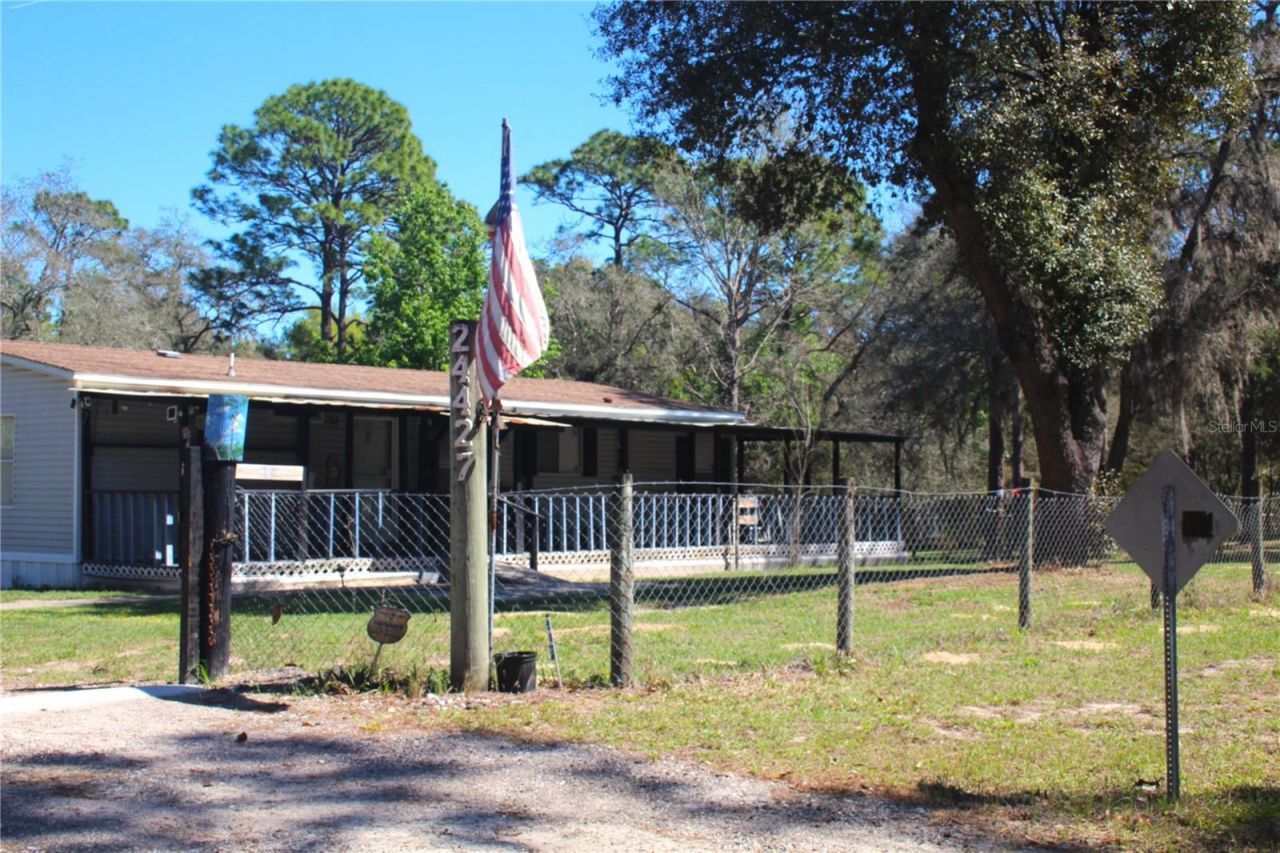 24427 Wild Turkey Road, Paisley, FL 32767 Photo