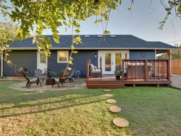 520 W Bluff, Granbury, TX 76048