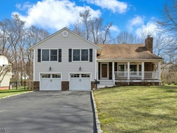 42 Arden Ct, Berkeley Heights, NJ 07922