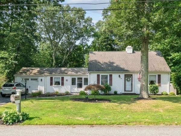 32 Anawan Rd, North Attleboro, MA 02760