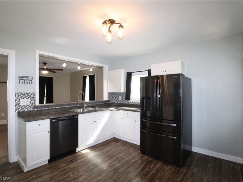 172 N Main Street, Creston, OH 44217 Photo 2