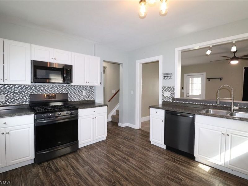 172 N Main Street, Creston, OH 44217 Photo 3