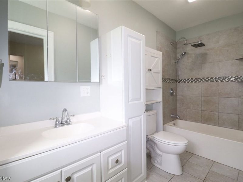 172 N Main Street, Creston, OH 44217 Photo 5