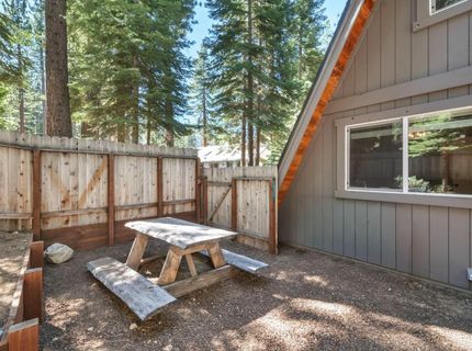 1987 Osage Circle, South Lake Tahoe, CA 96150 Photo