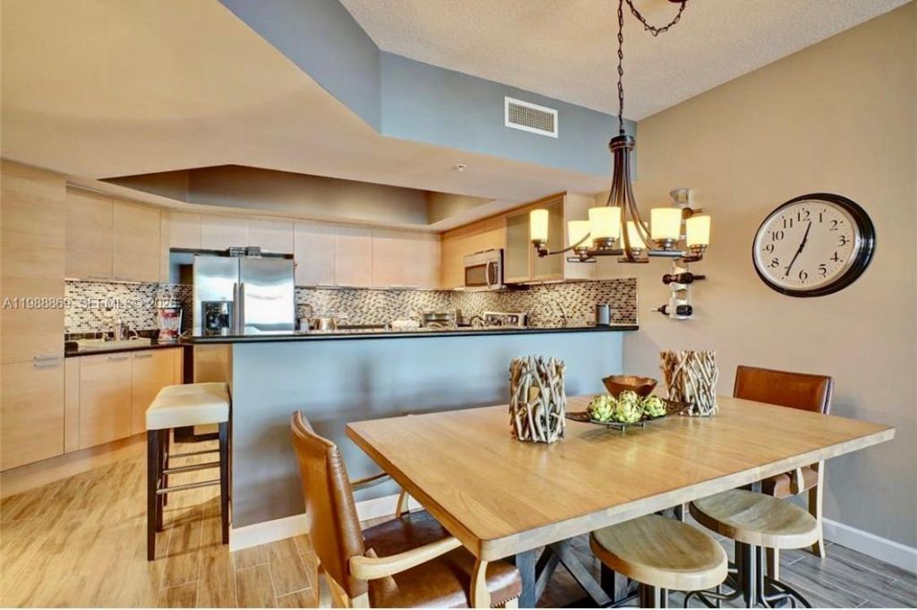 140 S Dixie Hwy , Unit 406, Hollywood, FL 33020 Photo