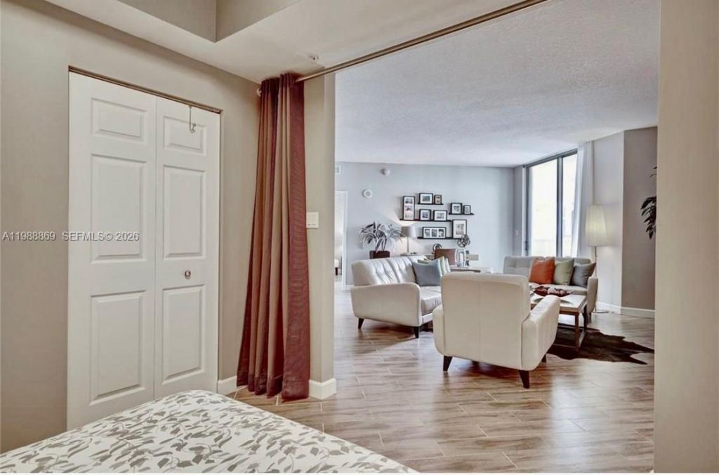 140 S Dixie Hwy , Unit 406, Hollywood, FL 33020 Photo