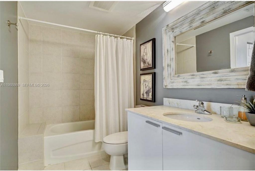 140 S Dixie Hwy , Unit 406, Hollywood, FL 33020 Photo