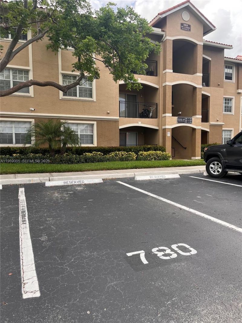 11631 SW 2nd St, Unit 20302, Pembroke Pines, FL 33025 Photo