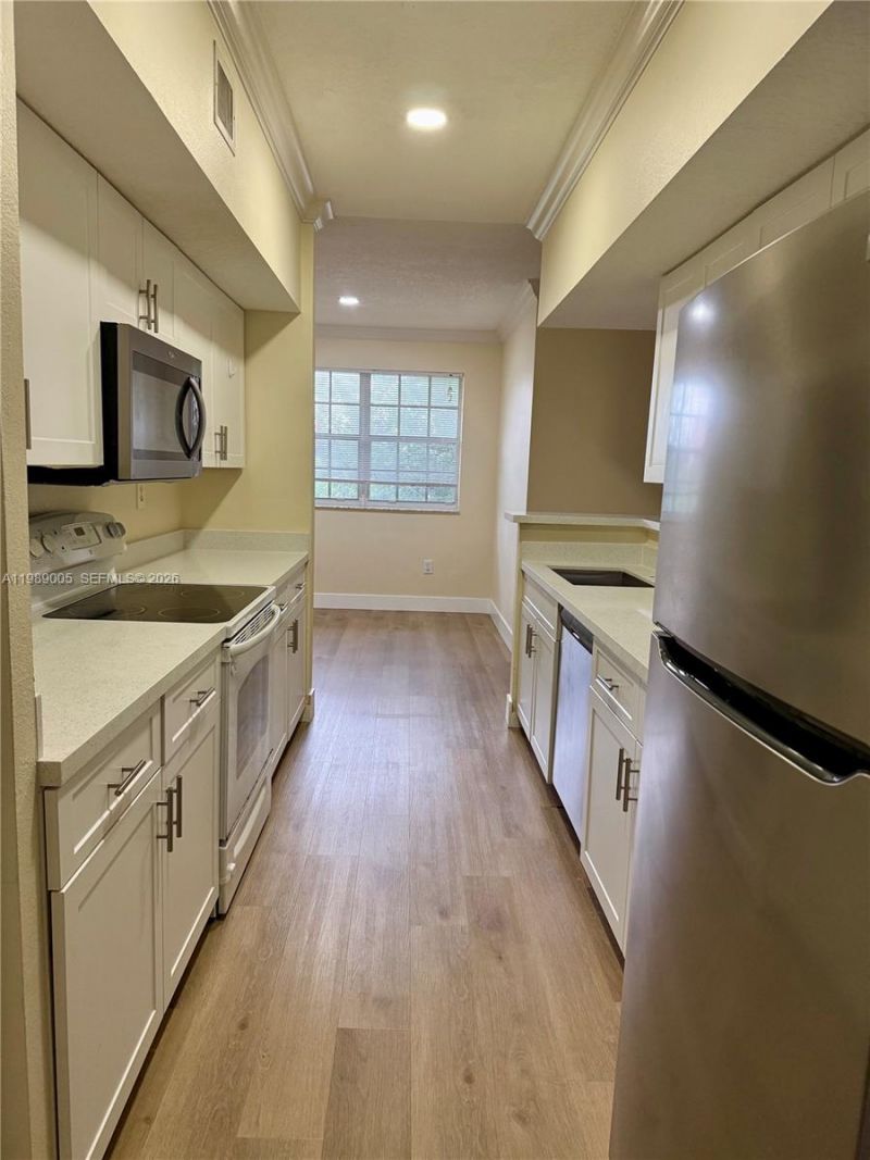 11631 SW 2nd St, Unit 20302, Pembroke Pines, FL 33025 Photo