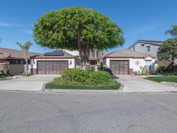 30245 White Wake, Canyon Lake, CA 92587