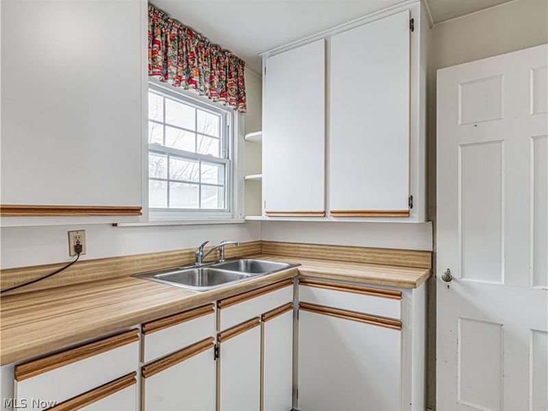 15606 Scottsdale Boulevard, Shaker Heights, OH 44120 Photo 11